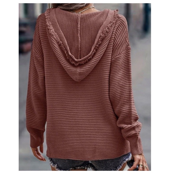 $25 start No. 212 LAST ONE ❤️ Textured hooded sweater - Picture 3 of 3